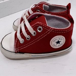 Red baby crib sneakers - size 3